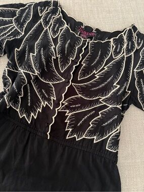 Maple by Some Odd Rubies Anthropologie Embroidered Peplum Top Size 0 Black Cream